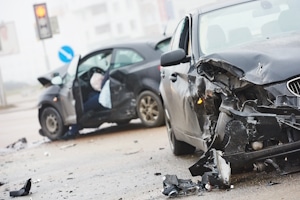 Abtretungserklärung unterschreiben oder nicht? Nach einem Unfall sollten Sie dies nur tun, wenn die Schuldfrage eindeutig geklärt ist.