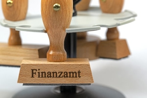 Kann ich eine Lohnpfändung durch das Finanzamt aufheben lassen?