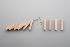 Die Verjährung wird beim Eingehungsbetrug durch die erste Vernehmung des Beschuldigten unterbrochen.
