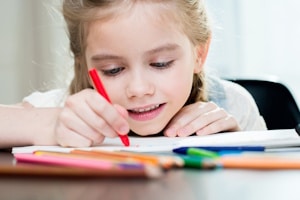 Bei Kindern unter 7 Jahren liegt Geschäftsunfähigkeit vor.