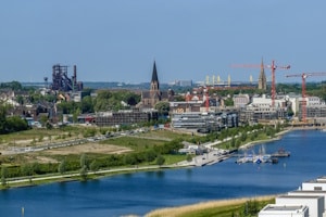 Eine Schuldenberatung kann in Dortmund bei der Kontaktaufnahme mit Gläubigern unterstützen.