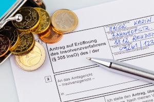 Sie können nur dann privat ein Insolvenzverfahren beantragen, wenn eine außergerichtliche Einigung gescheitert ist.