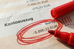 Die Zinssätze beim Dispokredit variieren stark.