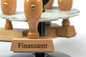Bei einer Lohn- oder Kontopfändung durch den Fiskus stellen Sie den Pfändungsschutzantrag beim Finanzamt.